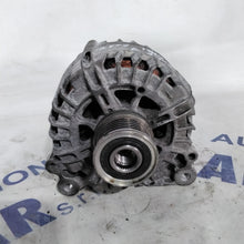 Carica l&#39;immagine nel visualizzatore di Gallery, Alternatore volkswagen golf 1.6 TDI  codice: 03L903023L (sf15p7)
