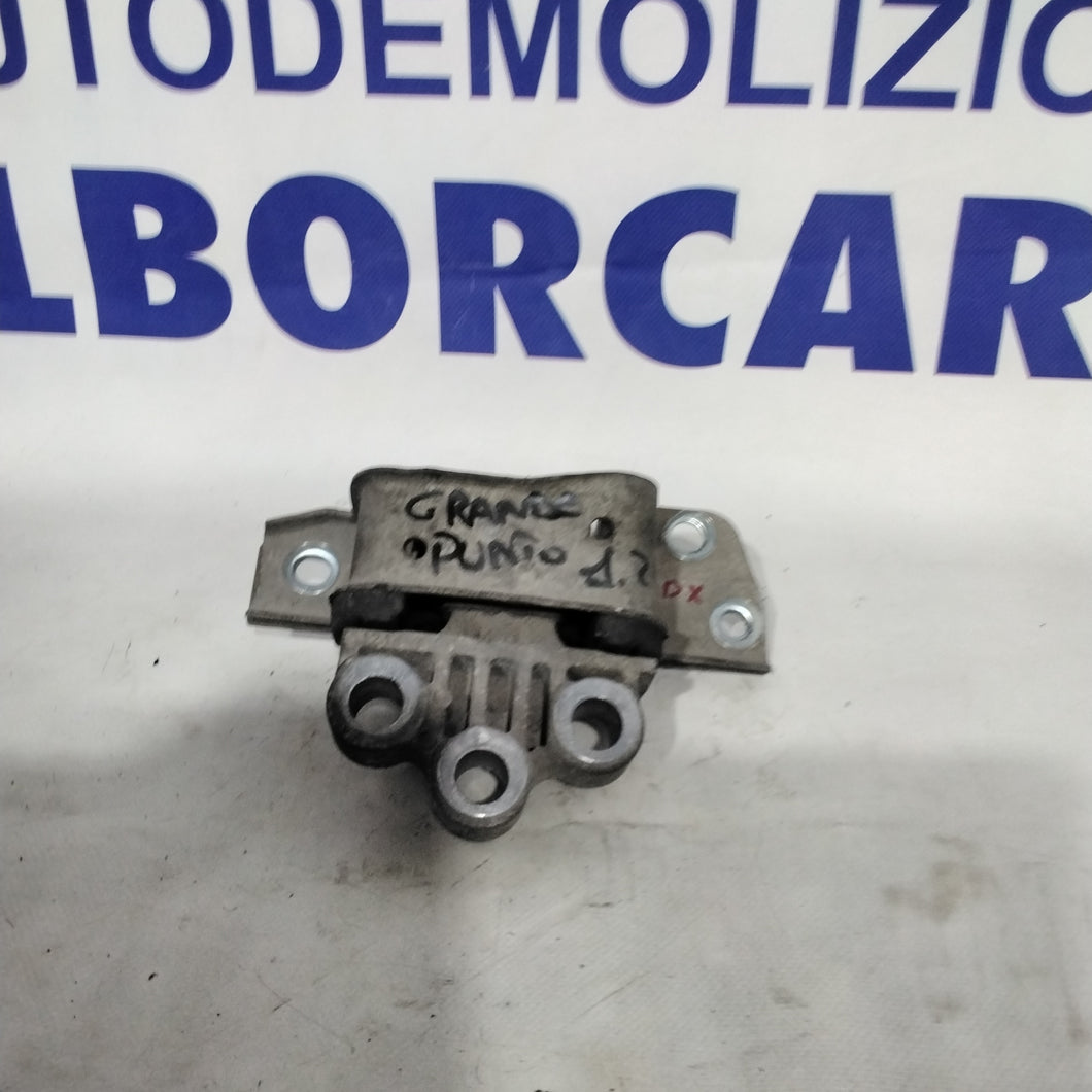 Supporto motore destro fiat grande punto 1.2 benzina anno 2007